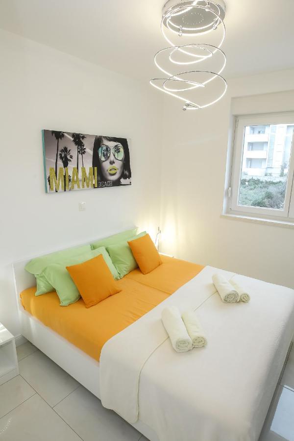 Apartments Tomana Novalja Exterior photo
