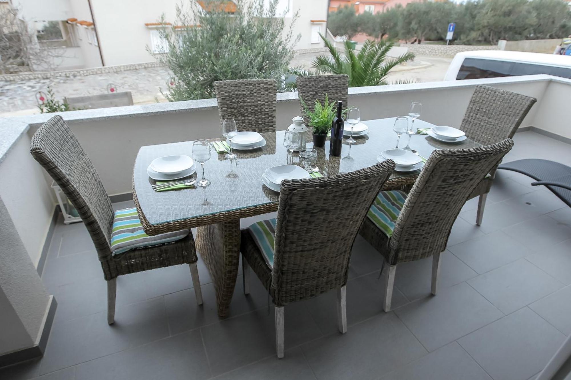 Apartments Tomana Novalja Exterior photo